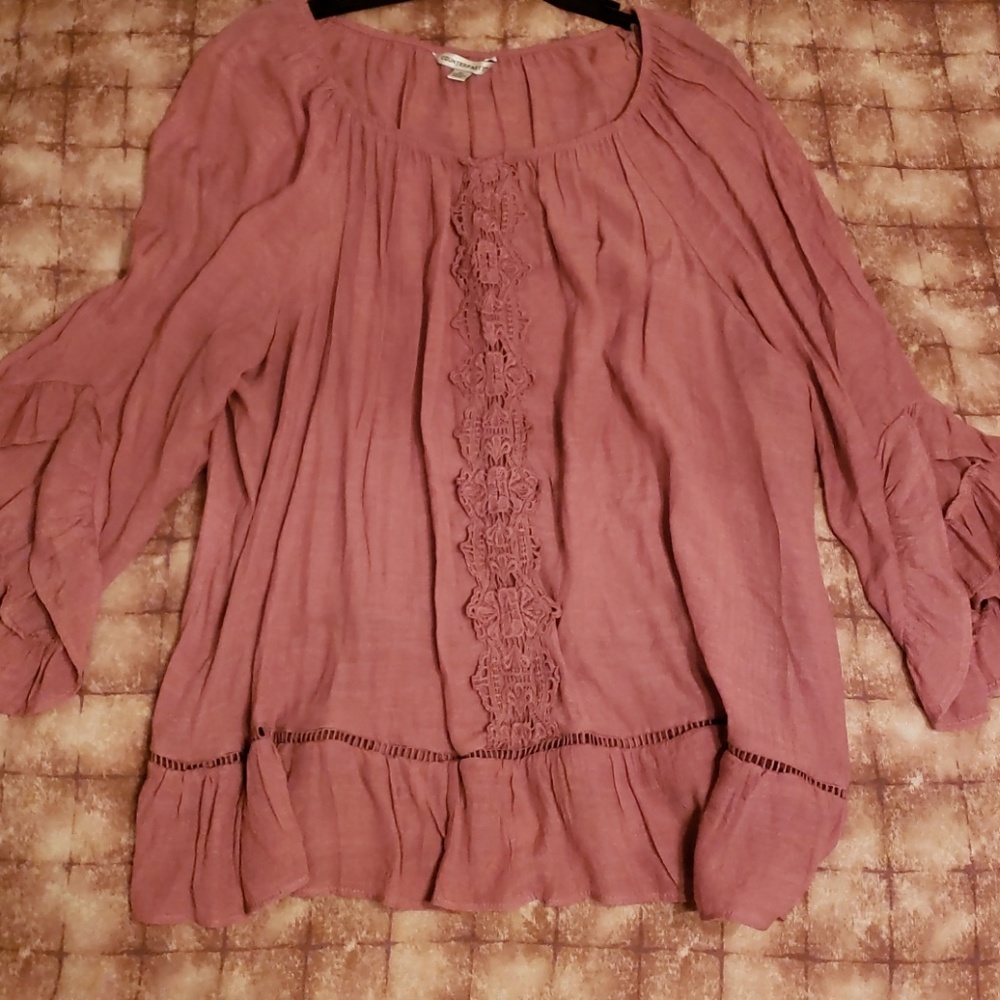 Quarter ruffle sleeve blouse